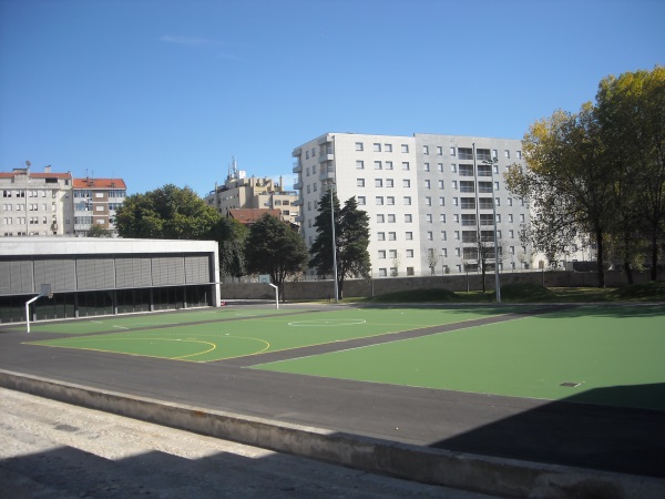 Escola Rodrigues de Freitas-Porto (campo de jogos)